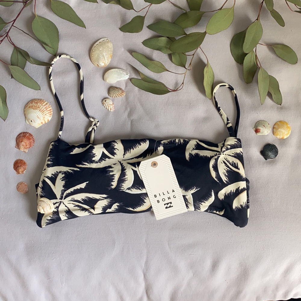 NWT Billabong bikini top